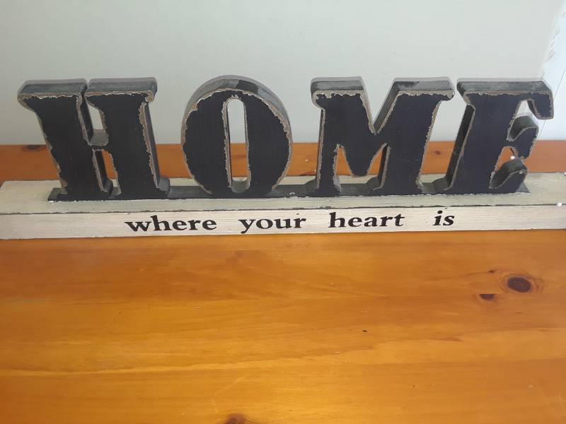lot 7 image: WOODEN HOME SIGN