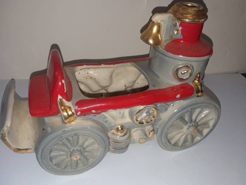lot 51 image: VINTAGE FIRE WAGON PLANTER