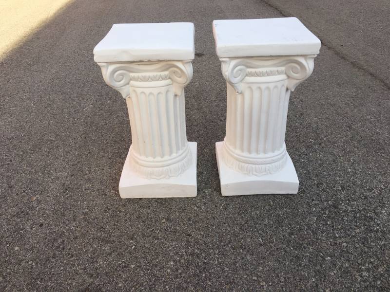 lot 69 image: TWO PILLARS  19 TALL