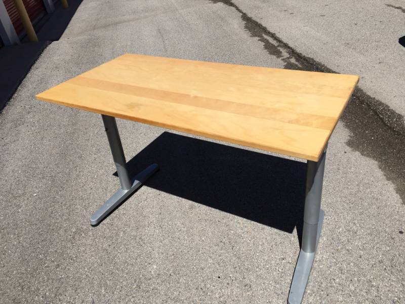 lot 70 image: ADJUSTABLE DESKTABLE