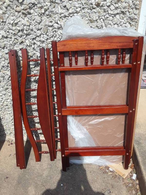lot 36 image: BABY CHANGING TABLE