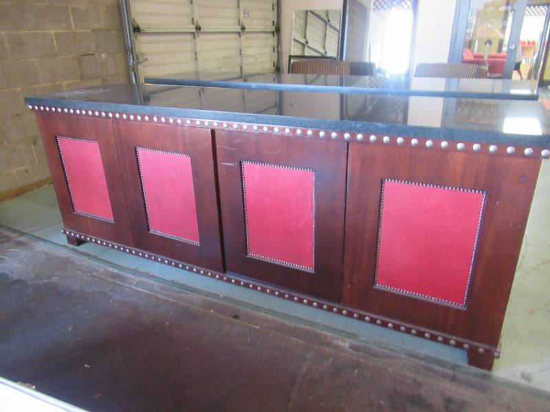 lot 5 image: BANQUET TABLE