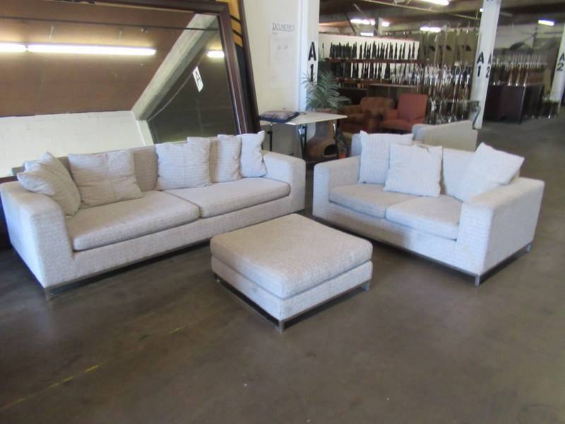 lot 31 image: SKYPAD FURNITURE