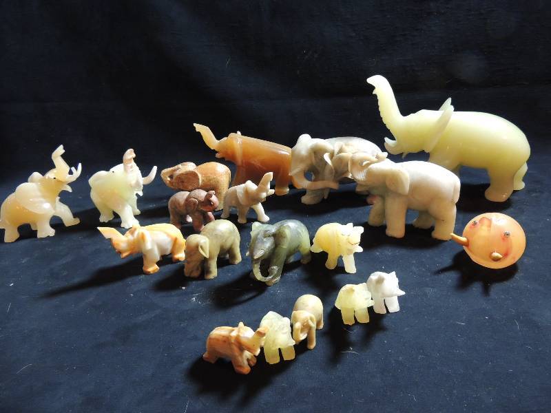 lot 211 image: Onyx Elephant 7 white pair with creamgray and pink 4, several carved 2 -7 round 3 12 Veritable Alabaster sculpt main Italy