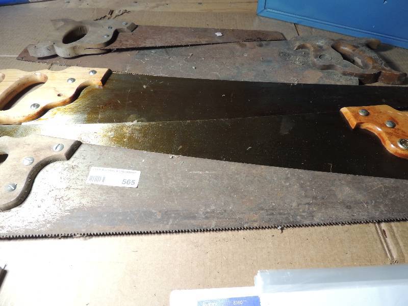 lot 565 image: 5 hand saws small-large