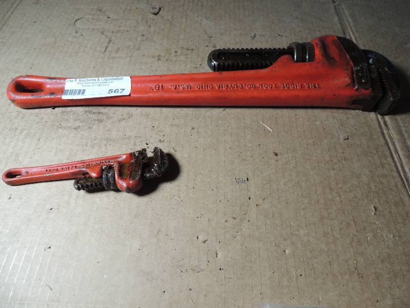 lot 567 image: 2 Red pipe wrenches 18- 6 RIDDLE