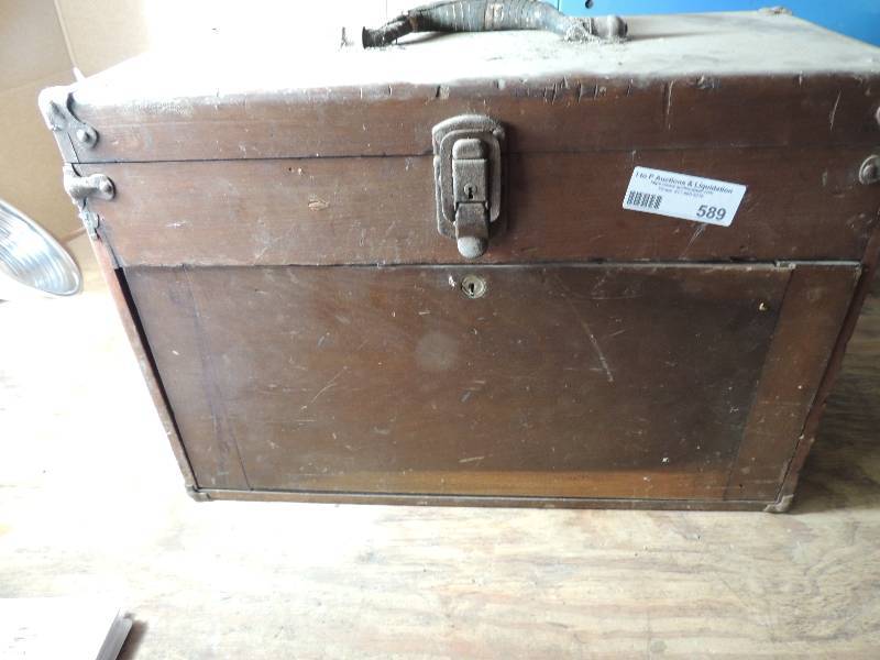 lot 589 image: Brown wooden tool box front panel   no key to lock