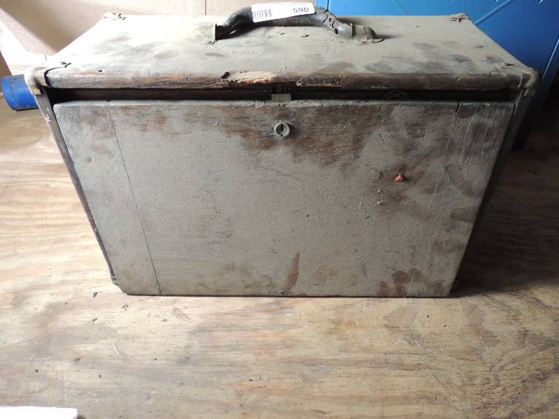 lot 590 image: Medium size wood tool box.  needs repair to front panel,  no key
