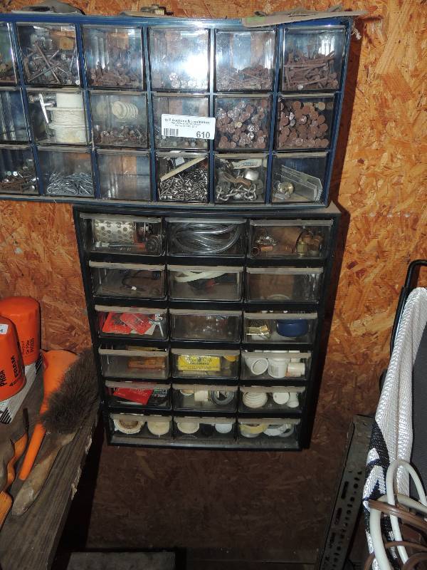 lot 610 image: 2 small tool shelves with drawers