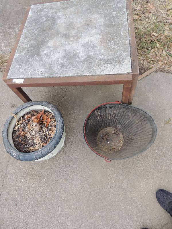lot 631 image: METAL FRAME - CONCRETE TOP TABLE -  24X24X20  2 POTS