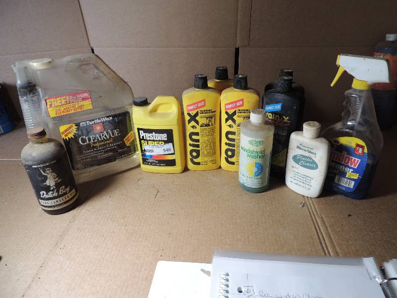 lot 540 image: Car window cleaners- Rain X, Windex, Clear Vue