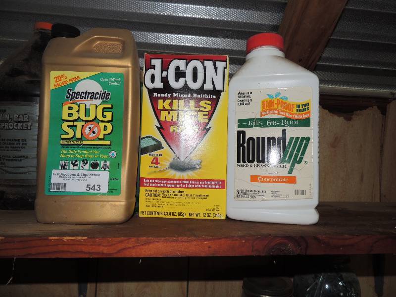 lot 543 image: Bug killer for the outdoors- Round Up and Dcon