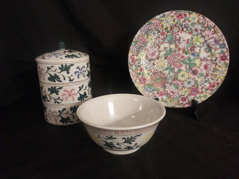 lot 36 image: Asian- Plate floral , stacking containers x 3 with lid, and matching bowl with leaf pattern