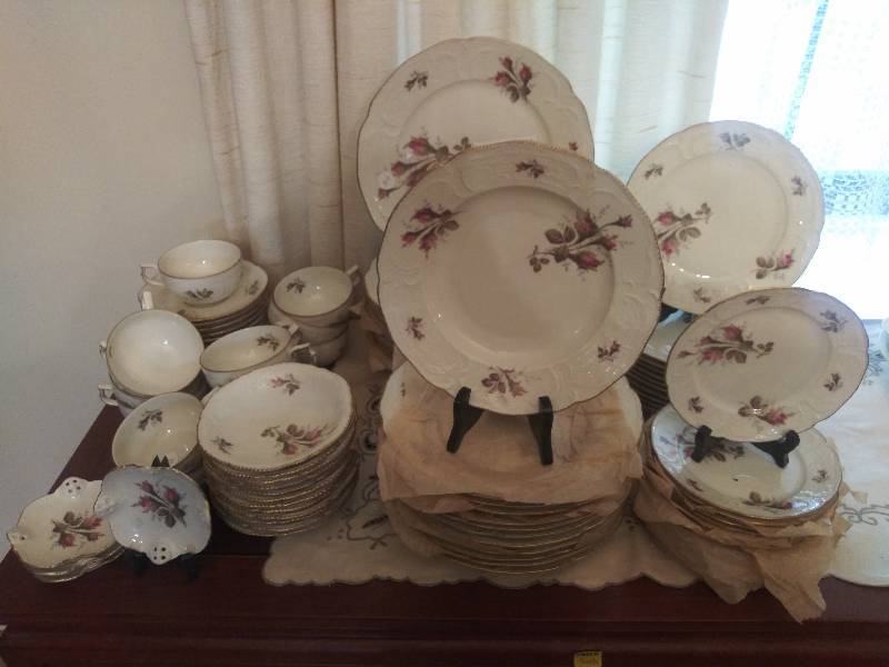 lot 40 image: China Rosenthal Germany Sanssouci 84 Pieces- 12  dinner plates, 12 salad plates, 12 dessert plates, 12 soup bowls, 12 berry bowls, 12 cups and saucers and 4 classic rose tea bag holders