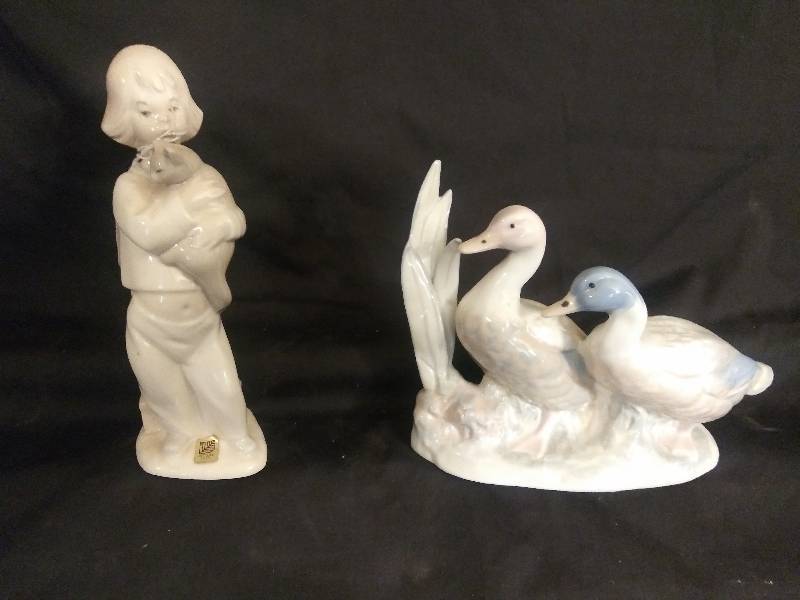lot 64 image: Rex - Spain -   Girl with Kitten and  PAIR OF ducks