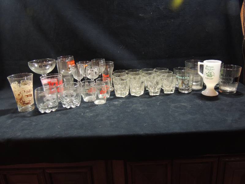 lot 216 image: Barware and shot glasses- Includes Jim Dant glasses set of 12 various shot glasses