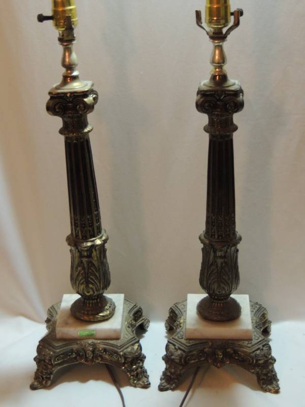lot 235 image: Pair of brass and marble base lamps 24  no halo on shades