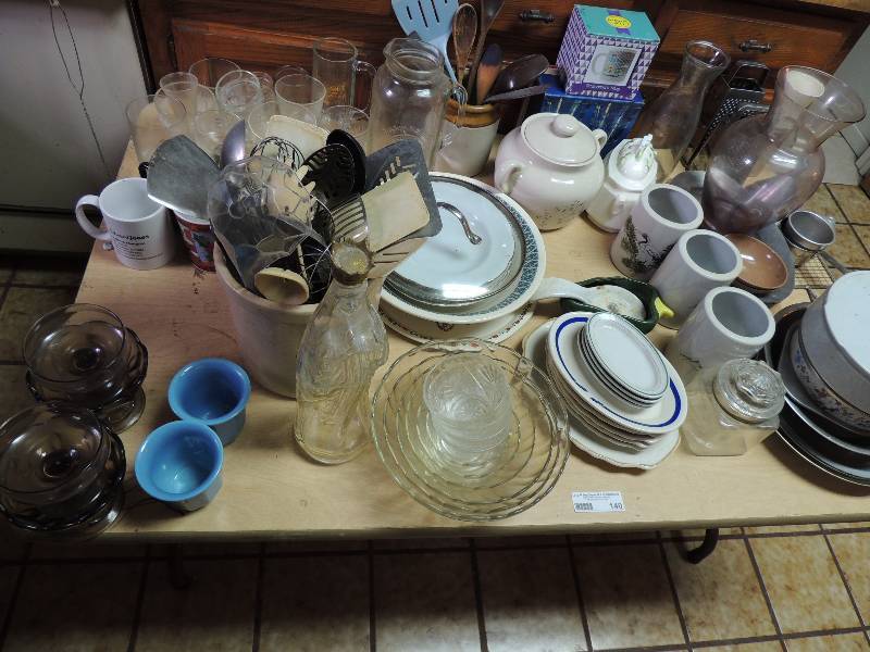 lot 140 image: Glass mixing bowls, plates, cups, glasses, dessert dishes, cookie jar, kitchen utensils