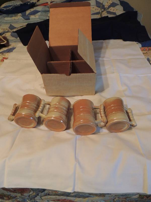 lot 325 image: Frankoma coffee mugs in box set of 4 C-3 sand