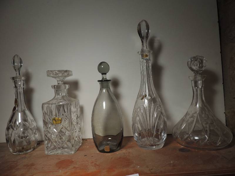 lot 224 image: Crystal Liquor decanters- Nachtmann 24% lead crystal Germany, Square decanter crystal Western Germany, Bottle decanter Germany, Nachtmann cut crystal  16, Decorative Decanter 12 8 base