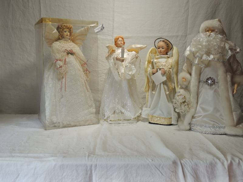 lot 428 image: Spirit of Christmas- Santa 24-Angels-2 with candles (requires batteries) 18,  Doll Angels in box 24