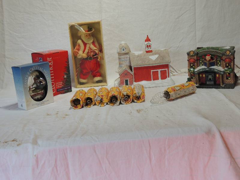 lot 440 image: County Memories  Barn 8x8x6    Star Theatre ornament   Possible dreams 2290 Dickey snowflake   40w Frosted light bulbs (Holland) quantity 7 small base