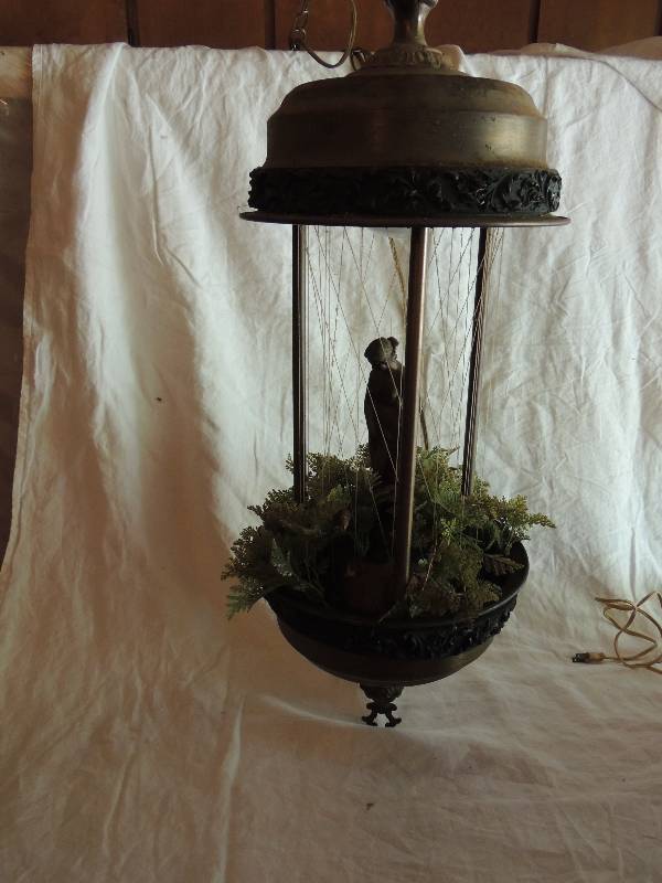 lot 521 image: Vintage Hanging Oil rain lamp. (nonworking motor) 30 X10D