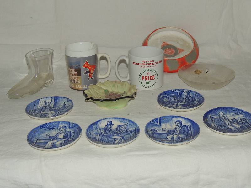 lot 359 image: Set of 6 decorated plate 4  12 by old Chelsea England and mugs & dish