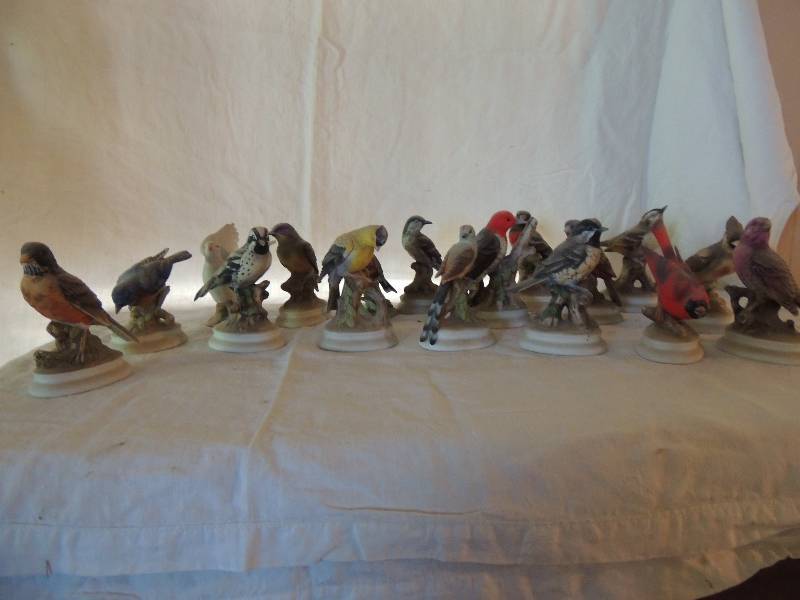 lot 377 image: Lefton Birds Qty. 15 Esther, Robin, finch, dove cardinal, etc.