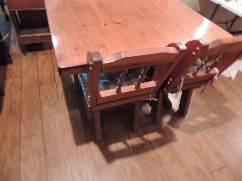 lot 175 image: Mid modern Breakfast table and 4 chairs. Very heavy wood Table 35 x 46. 5 pieces total