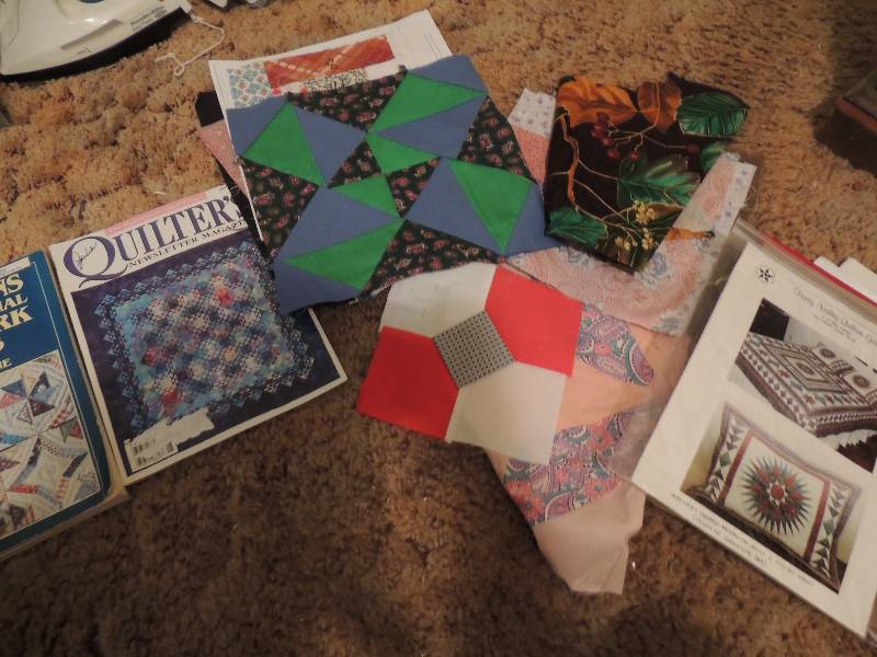 lot 265 image: Quilting books, patterns and blocks