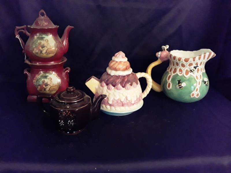 lot 100 image: 3 Teapots from Japan one from R&S and 1 is American heritage, 1 pitcher