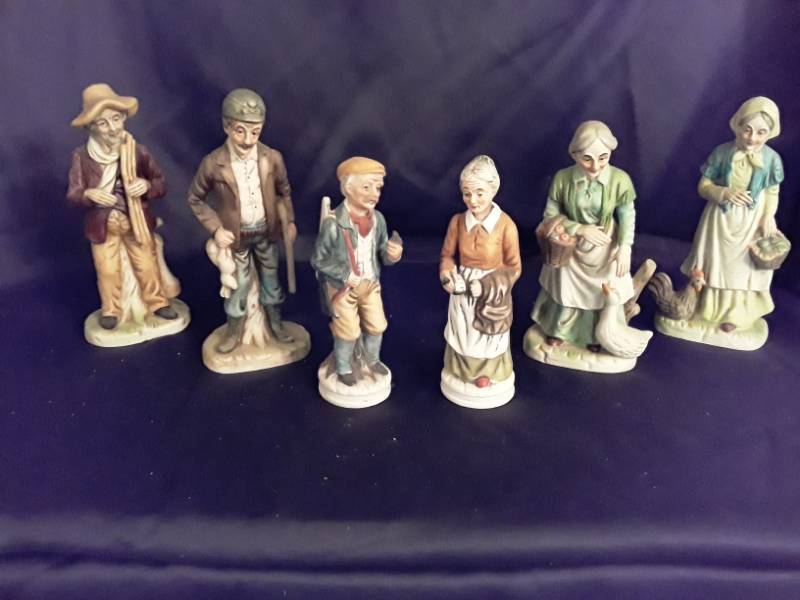 lot 112 image: The U.N. Children- Hari from Nepal 1982,Miguel from Argentina 1981, Khalil from Morocco 1979, George from Trinidad Tobago 1980 , Taro from Japan 1978, Jennifer from USA 1980