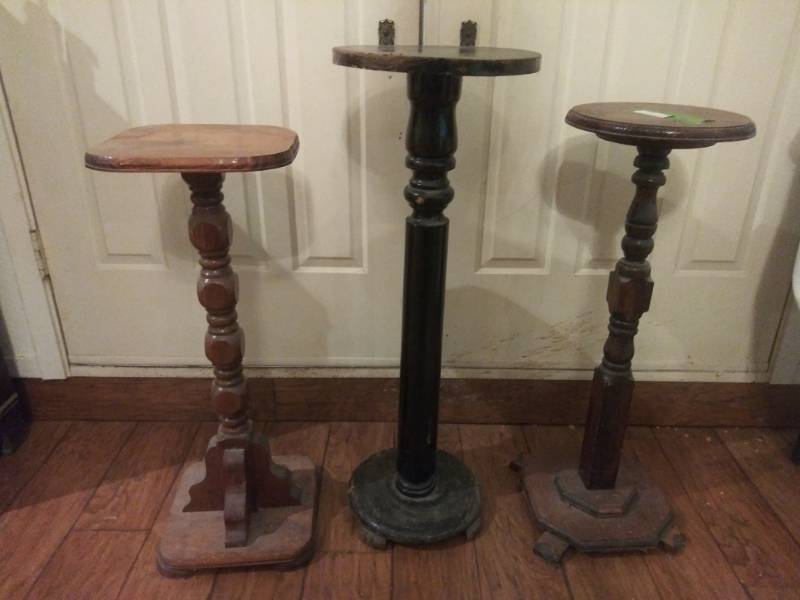 lot 401 image: 3 wooden plantfern stands  31 x 10, 30 x 10, 34 x 10