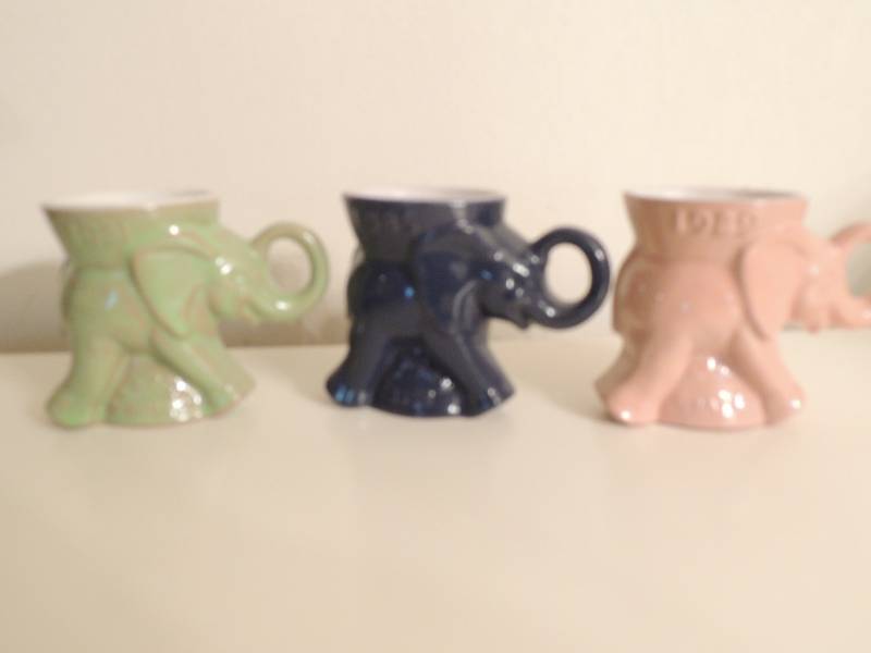 lot 79 image: FRANKOMA POLITICAL MUGS - GOP - 1981, 1985, 1989