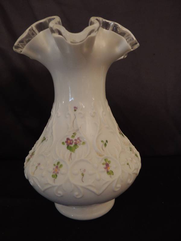 lot 10 image: Fenton- fluted vase white with flowers  8 hand painted by Pam Fudder