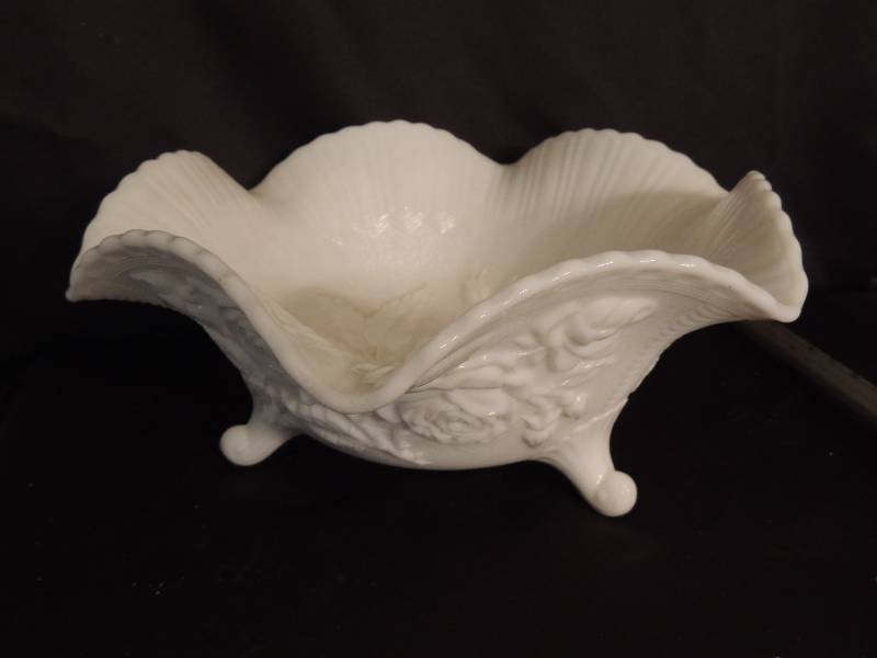 lot 27 image: Fenton- White fluted bowl footed, Rose design % x 11