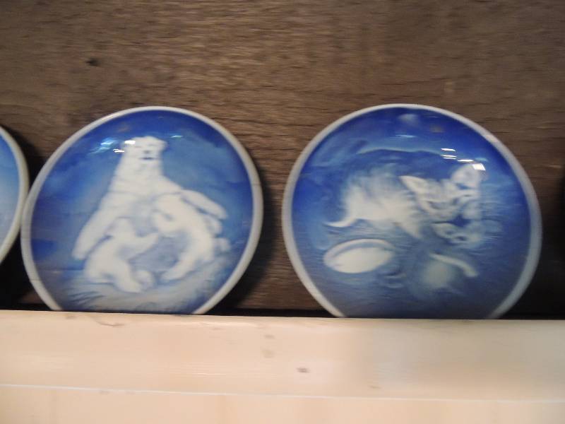lot 407 image: B&G Copenhagen   8 plates and 9 bowls