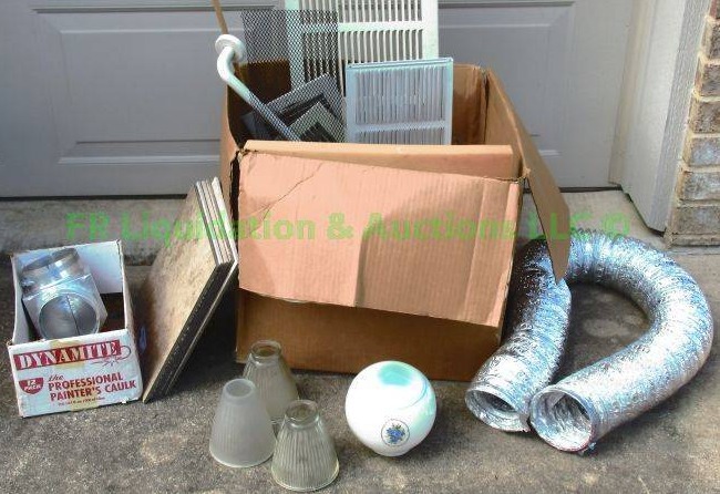 lot 31 image: Assorted household hardware and supplies
