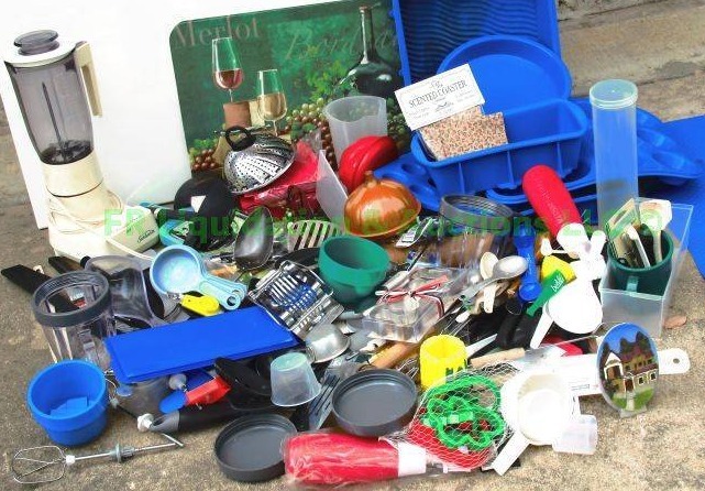 lot 56 image: Cooking and baking utensils and more generous quantity