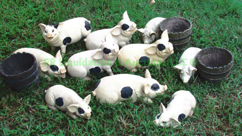 lot 73 image: Herd of garden pigs