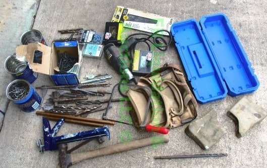 lot 81 image: Assorted tools as shown