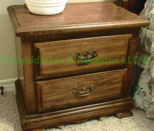 lot 112 image: Solid wood night stand double drawer