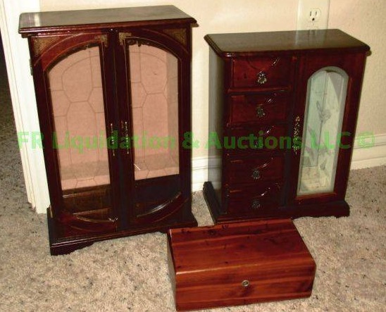 lot 119 image: Lane mini cedar chest jewelry box and more
