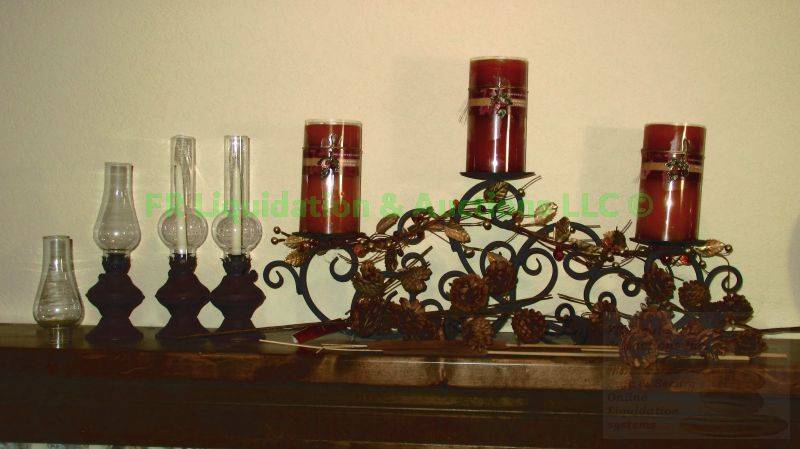 lot 99 image: Candle decor