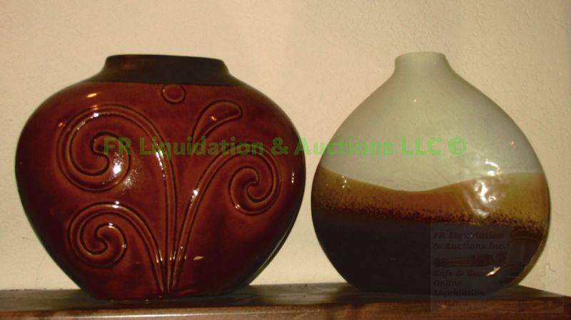 lot 100 image: Decorative Ceramic vases