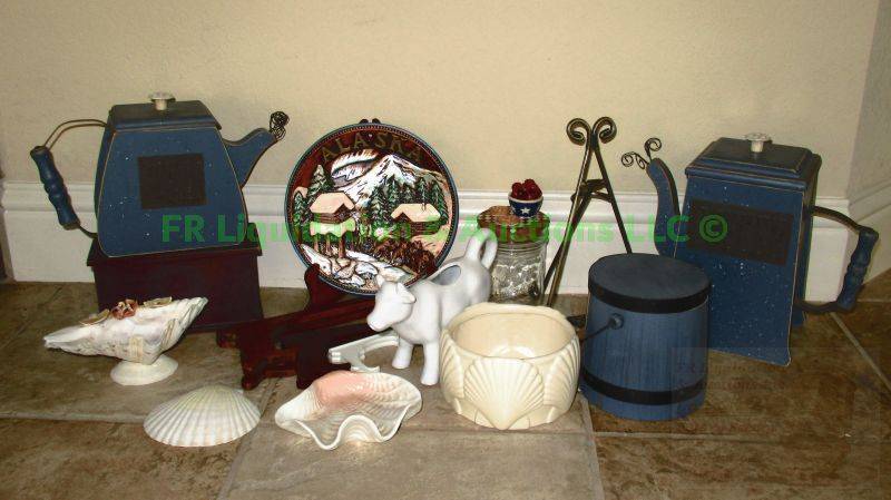 lot 135 image: Assorted home decor as shown