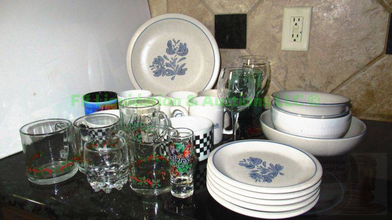 lot 162 image: Assorted glass and dishware as shown