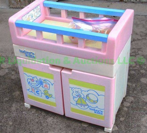 lot 176 image: Todays Kids all in one baby doll play station