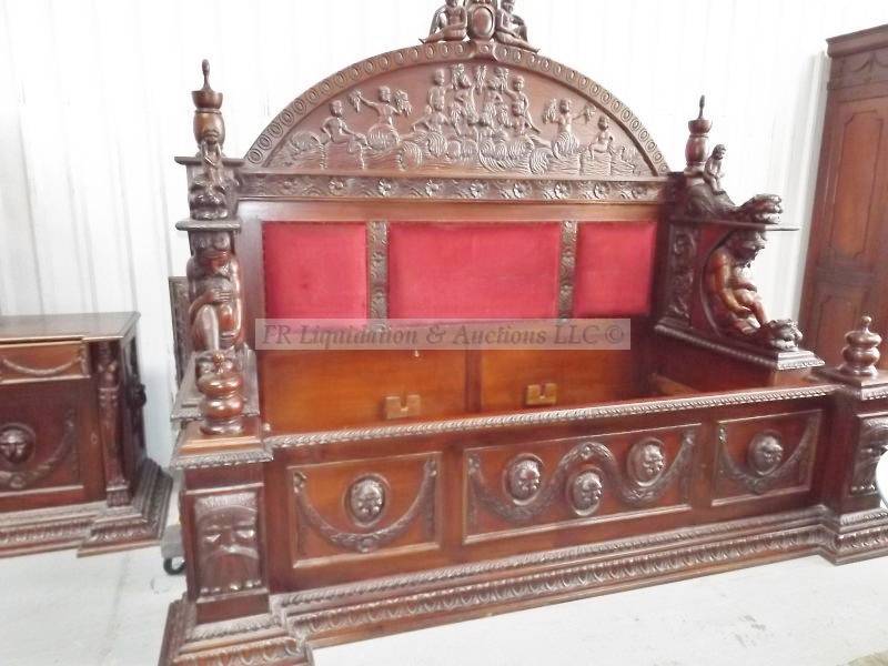 lot 22 image: Furniture